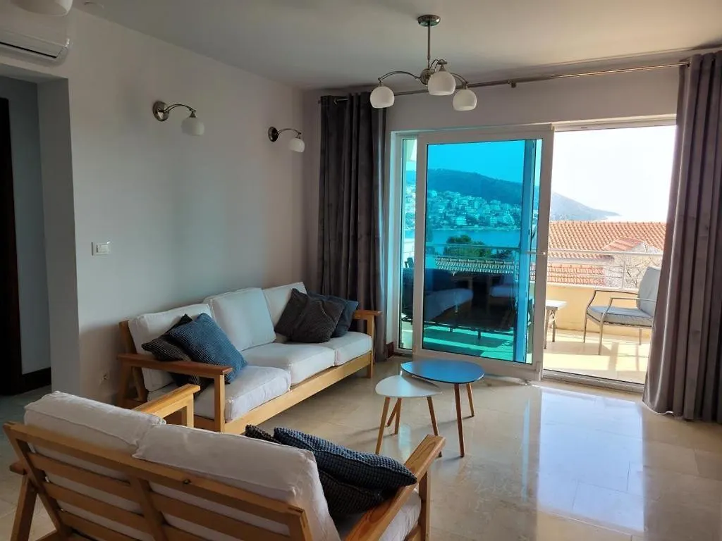 Gospino Apartment 1 Perfect For A Family Trogir 0*,
